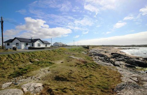Ballyconneely House | Experience Coral Strand Lodge: Pet & Child Friendly Getaway