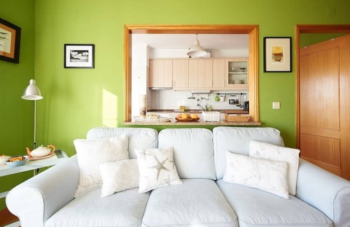 Barril de Cima Apartment | Coral Villa: Family-Friendly Retreat Steps from the Beach