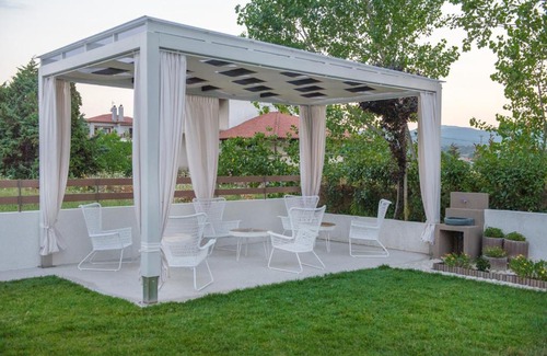 Ierissos House | Child-Friendly Corali Villas - Guest Rated 9.8/10