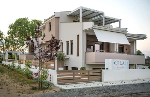 Ierissos House | Child-Friendly Corali Villas - Guest Rated 9.8/10