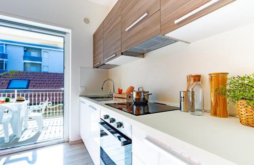 Tortoreto Lido Apartment | Pet-Friendly Retreat at Corallo 2P - Palazzina Laura