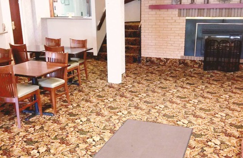 Mankato House | Coratel Inn & Suites by Jasper Mankato -Deluxe 2 Double Bed NS