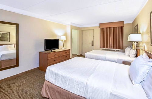 North San Antonio - SAT Hotel | Coratel Inn & Suites by Jasper Wonderland Comfort 2 Double Bed NS