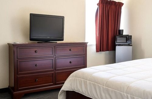 Le Center Hotel | Coratel Studio Suites Deluxe 2 Queen Bed NS