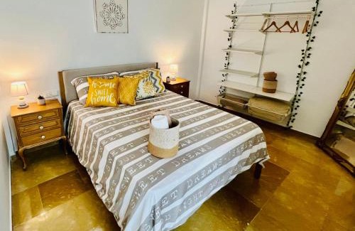 La Trinidad-San Juan y Todos los Santos Apartment | Corazón De Córdoba: Ideal Location for Family Getaways