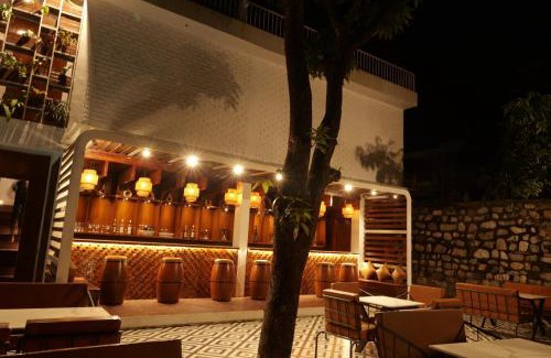 Dhikuli Hotel | Discover Corbett Milestone Resort: Family-Friendly Getaway