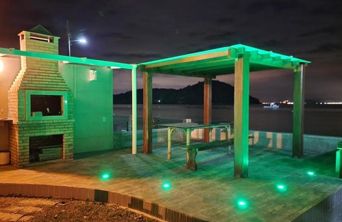 Governador Celso Ramos Villa | Discover Cores de Van Gogh: Pet-Friendly & Highly Rated Stay
