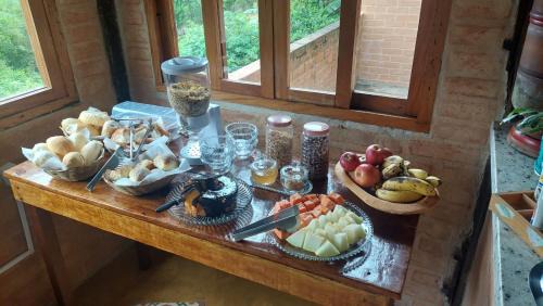 Santo Antonio do Pinhal Hotel | Beautiful Pousada Cores e Flores da Serra - Pet Friendly Stay