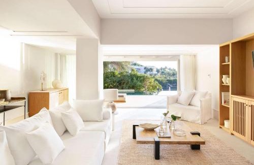 Kommeno Resort | Indulgent Corfu Imperial: Beach Luxe Resort with Spa & More