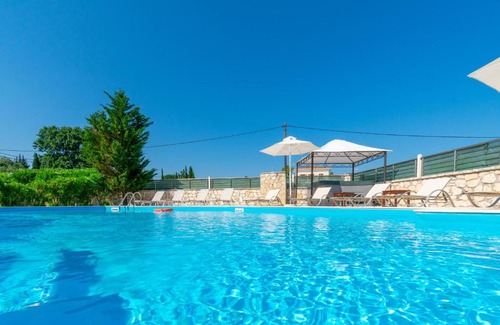 Dassia Villa | Relaxing Getaway at Corfu Villa Dassia with Pool & Hot Tub