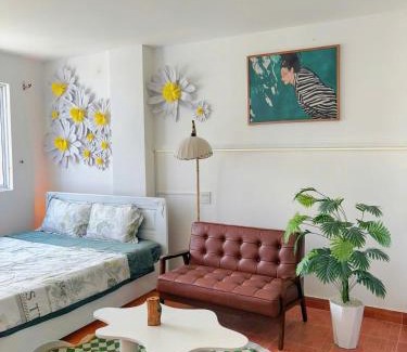 Vinh Hai Hotel | Corgi House Nha Trang 3 - Steps from beach