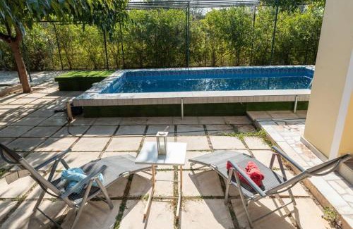 Vrahati Apartment | Pet-Friendly Corinthian Villas with Ocean Views & Pool
