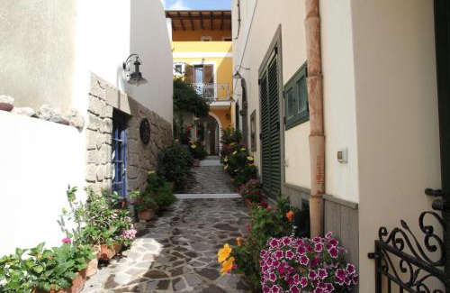 Canneto Apartment | Oceanfront Retreat Corinto: Guest Rated 9.2/10