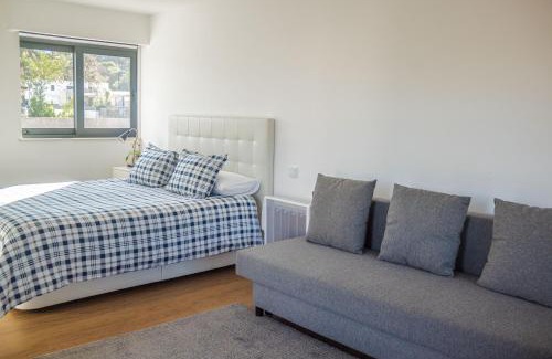 Ancora Apartment | Highly Rated Cork House: Family-Friendly Getaway Awaits