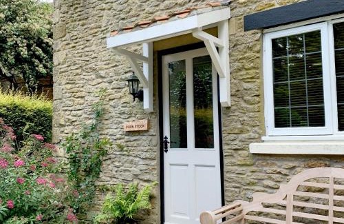 Potter Brompton House | Family-Friendly Corn Stook: A 4-Star Retreat Awaits