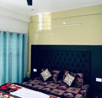 Bullawala House | Pet-Friendly Retreat in Charming Corn Village