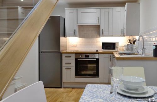 Felinfach House | Discover Cornel Clyd Cosy Corner: Family & Pet-Friendly Retreat