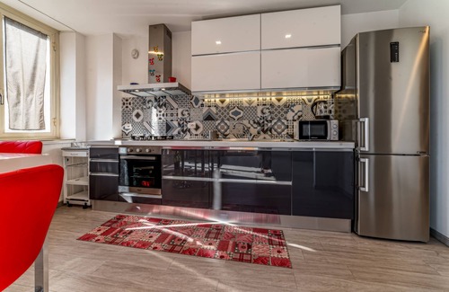 Aurelio Apartment | Relaxing Retreat at Cornelia Home with Spa and Breakfast