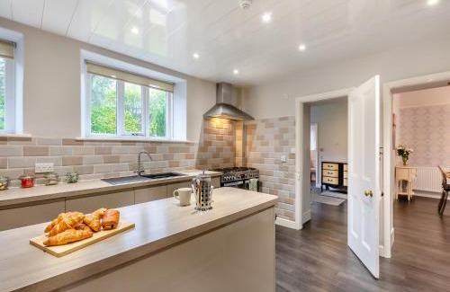 Troutbeck Bridge House | Exceptional Corner Cottage - 4 Star with Pet-Friendly Perks