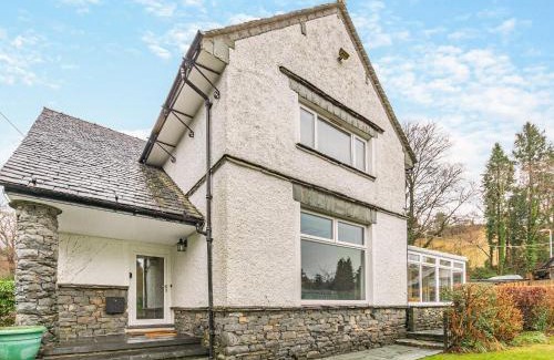 Troutbeck Bridge House | Exceptional Corner Cottage - 4 Star with Pet-Friendly Perks