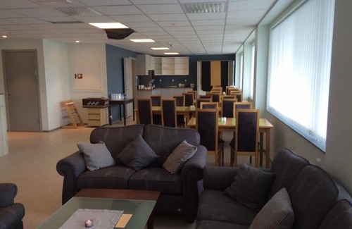 Bronnoysund Hotel | Discover Corner Hotell: Family-Friendly with Breakfast Included