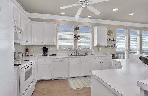 Silver Cay House | Pet-Friendly Corner Retreat with Bay Sunset Views - TraMarLis