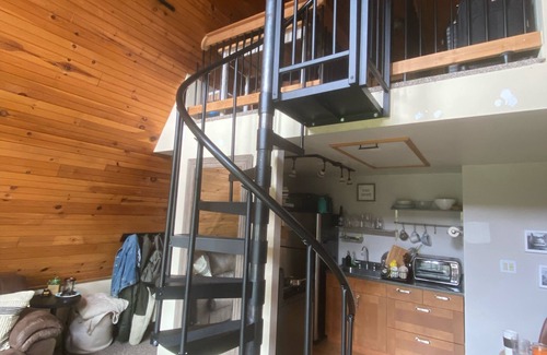Mount Upton Cabin | Pet-Friendly Corner's Cabin: Enjoy Lake Views in Catskill