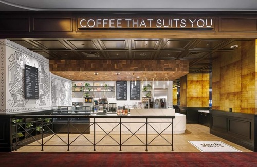 Downtown Las Vegas Apartment | Relaxing Corner Studio at Circa Resort & Casino