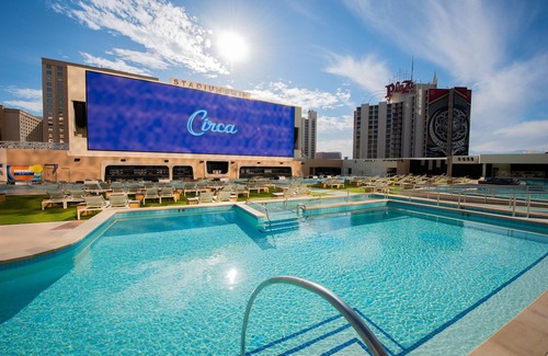 Downtown Las Vegas Apartment | Relaxing Corner Studio at Circa Resort & Casino