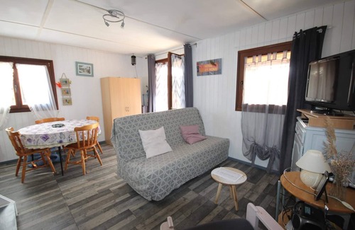 Portiragnes-Plage House | Relaxing Corner Villa at Les Tamaris with Ocean View