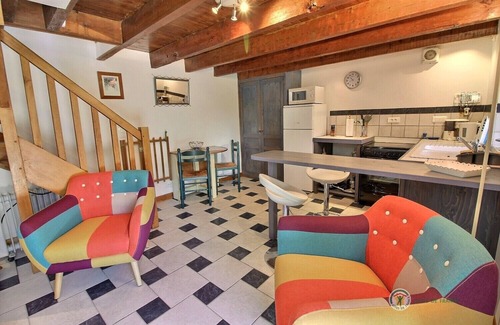Saint-Gildas House | Family-Friendly Cornflower Hotel in Saint Gildas Awaits