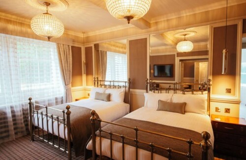 Biggar Hotel | Experience Comfort at Cornhill Castle Hotel: 4-Star Retreat
