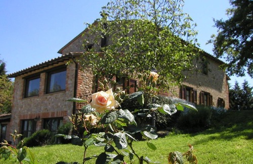 Monteleone d'Orvieto Apartment | Discover CORNIETO Agriturismo: Ocean View & Pet-Friendly Stay