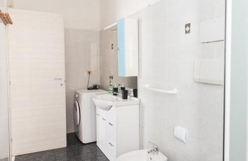 Sestri Ponente Apartment | Budget-Friendly Cornigliano Apartment 3 - Family Friendly Stay