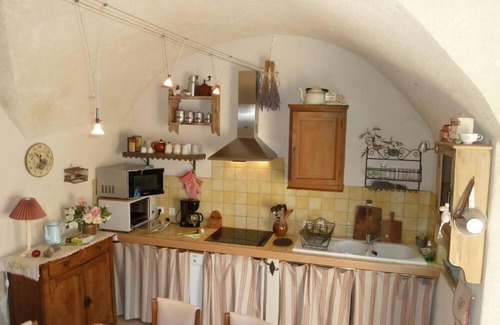Cornillon-sur-lʼOule Cottage | Explore Cornillon Sur L Oule: Cozy Gite with Pool & Pets