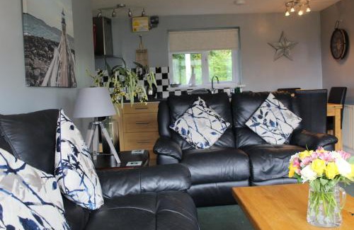 Seaton House | Oceanfront Haven at Cornish Riviera - Mount Brioni