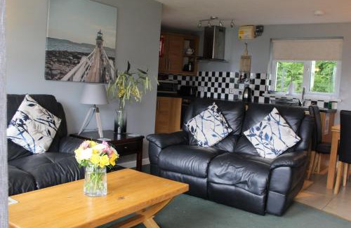 Seaton House | Oceanfront Haven at Cornish Riviera - Mount Brioni