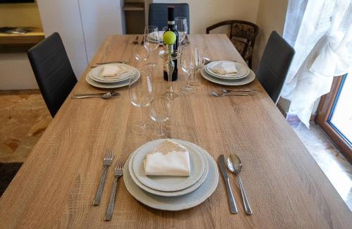 L'Aquila Apartment | Corno Grande: Family-Friendly Apartment with Free Parking