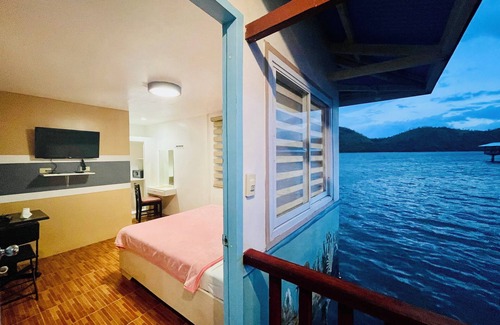 Coron Resort | Relax at Coron Underwater Garden Resort with Private Pool