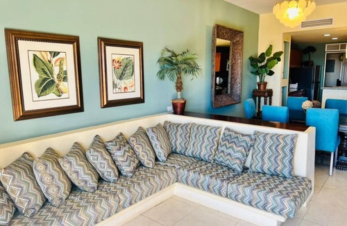 Las Conchas Resort | Oceanfront Paradise: Corona del Mar by Rocky Host Awaits
