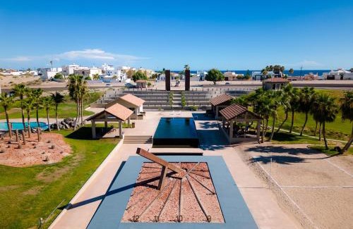 Las Conchas Apartment | Experience Beachfront Bliss at Corona del Sol N201