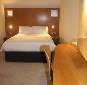Rotherham Hotel | Budget-Friendly Stay at Corona Hotel Rotherham Sheffield