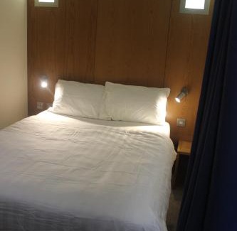 Rotherham Hotel | Budget-Friendly Stay at Corona Hotel Rotherham Sheffield