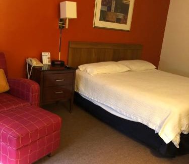 Lindsborg Hotel | Pet-Friendly Stay at Coronado Motel & RV Park - Family Fun!