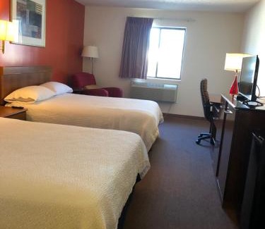 Lindsborg Hotel | Pet-Friendly Stay at Coronado Motel & RV Park - Family Fun!