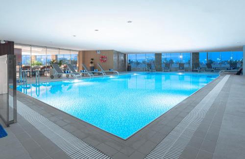Yanbu Al Sinaiyah Hotel | Relax at Corp Yanbu Hotel with Oceanfront Spa & Pool