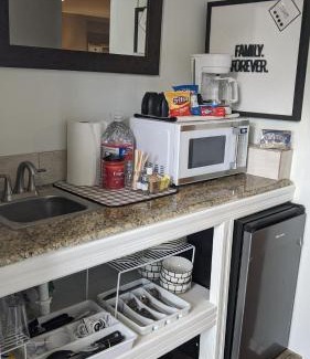 Flour Bluff Apartment | Serene Condo Retreat near Laguna Madre, Family & Pet Friendly