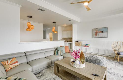 Corpus Christi Apartment | Corpus Christi Condo with Community Pool, Near Beach