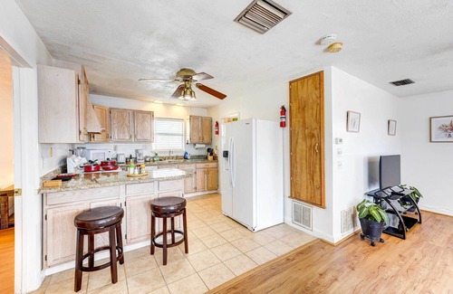 South Side House | Convenient Corpus Christi Extended Stay Near the Beach