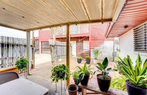 South Side House | Family-Friendly Corpus Christi Extended Stay Near the Beach